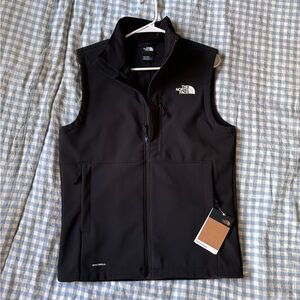 NWT North Face Vest